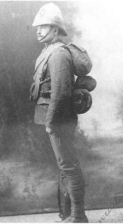 A soldier of the 2nd Battalion, The Royal Canadian Regiment, wearing the Oliver Equipment (1899-1900). (RCR Museum image.)