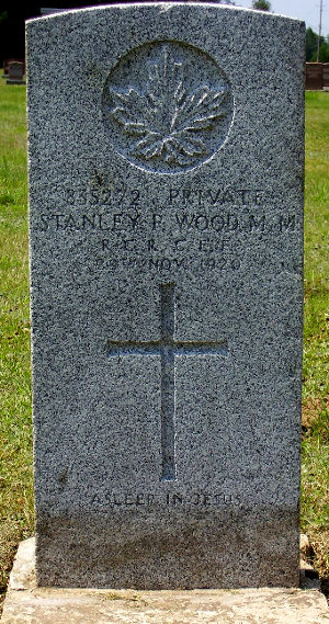 CWGC headstone for Pte Stanley Wood